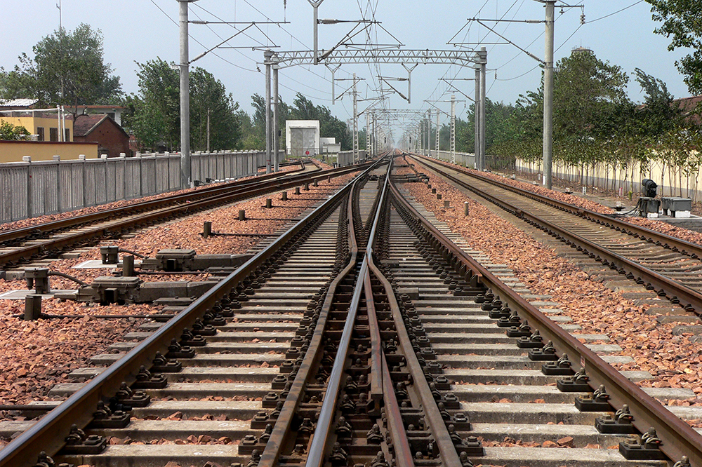 時(shí)速200公里18號(hào)單開道岔